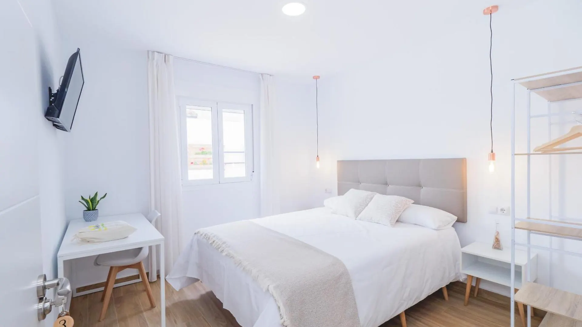 Cubo'S Hostal William'S Sunny 3 Torre de Benagalbon
